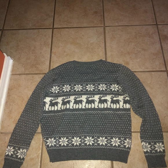 Grey and white Christmas sweater - Picture 2 of 3